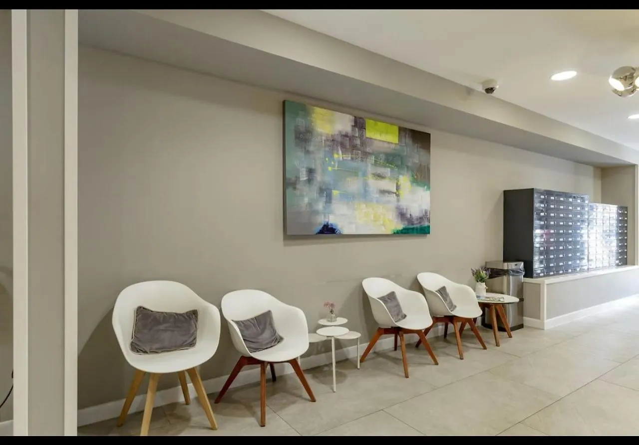 Joivy Affordable Edinburgh - Adults Only Hotel