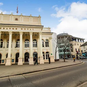stunning-central-city-apartment.hotelsin-nottingham.com/