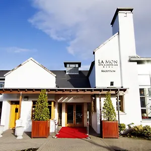 La Mon & Country Club Hotel Castlereagh